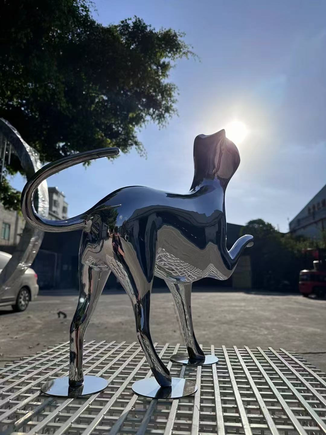 Mirror Finish 304 Stainless Steel Cat Animal Sculpture