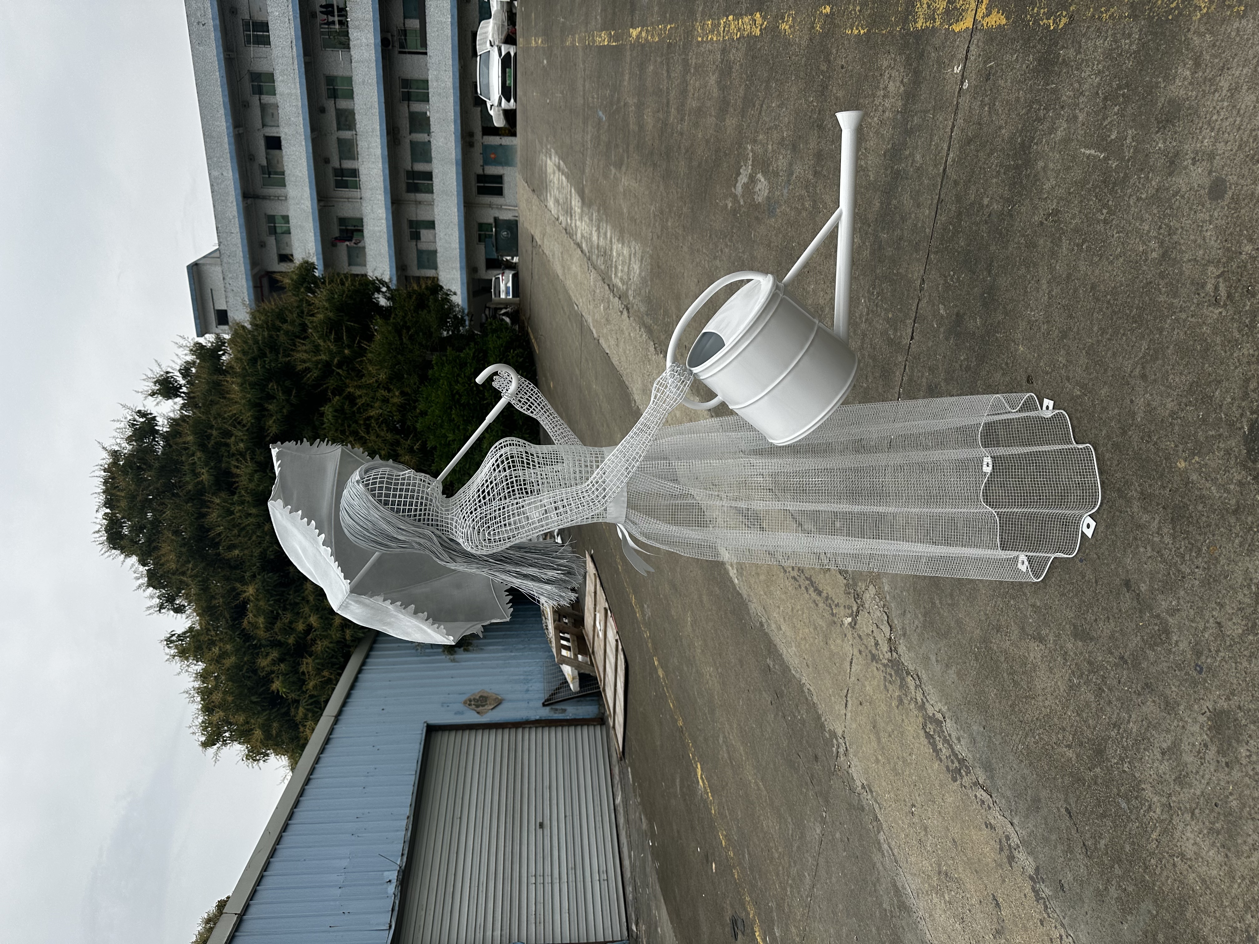 Wire Mesh Lady Sculpture with Umbrella & Watering Can | Garden Art Decor