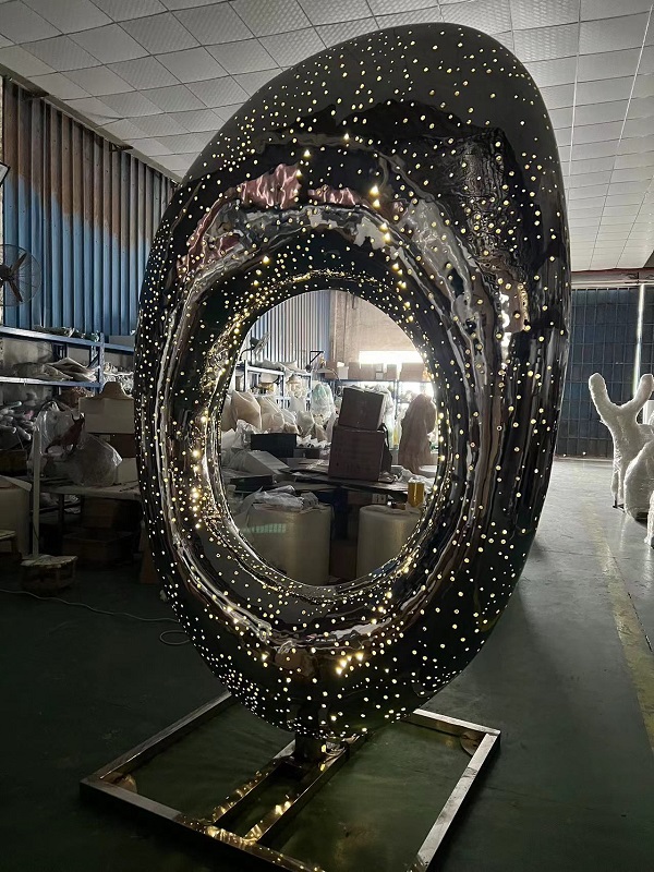 304 Stainless Steel Perforated LED Art Sculpture