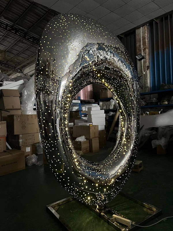 304 Stainless Steel Perforated LED Art Sculpture